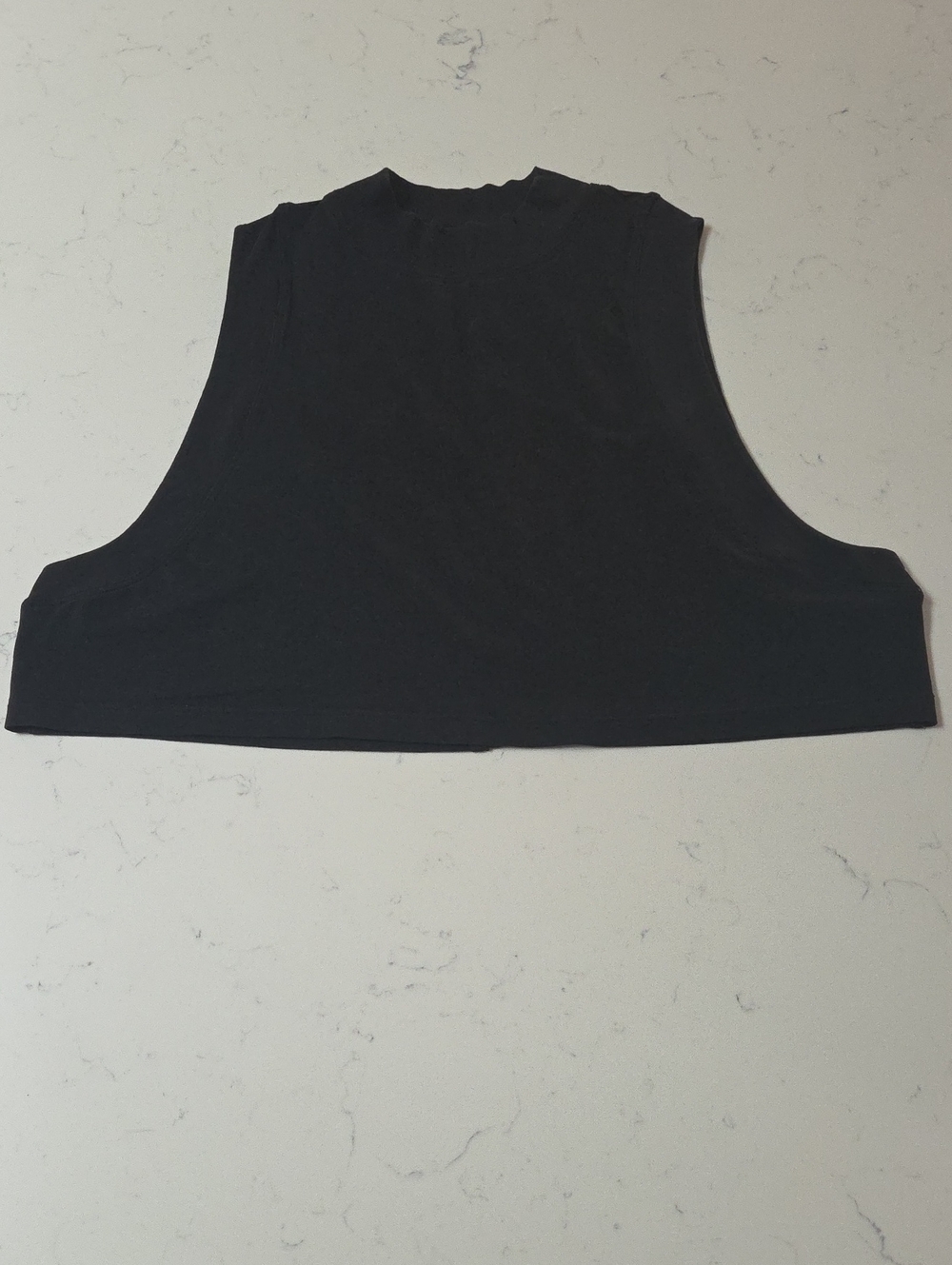 lululemon athletica Black Sleeveless Cropped Tank